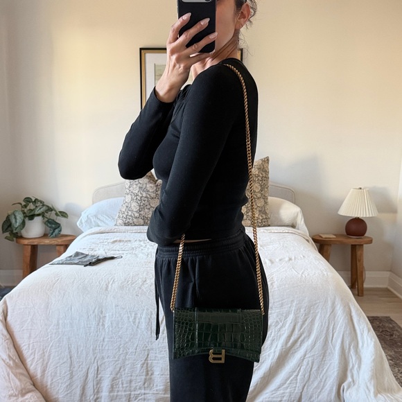 Balenciaga Hourglass Wallet on Chain Purse Entrupy Authenticated - Picture 9 of 16